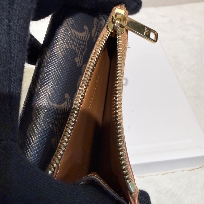 Celine✨可拆式TRIOMPHE標誌印花短款短夾錢包卡包 二合一-34