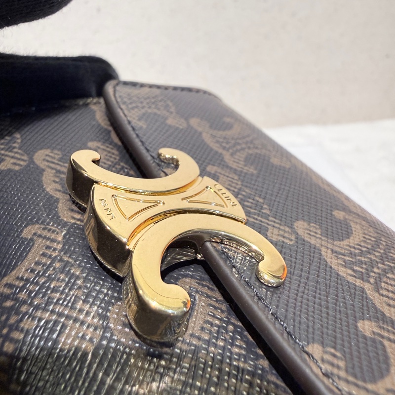 Celine✨可拆式TRIOMPHE標誌印花短款短夾錢包卡包 二合一-38