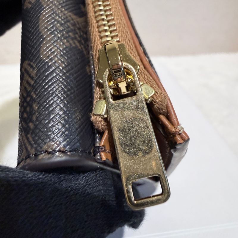 Celine✨可拆式TRIOMPHE標誌印花短款短夾錢包卡包 二合一-41