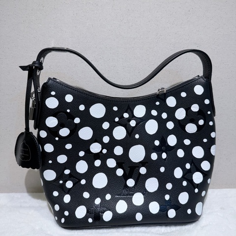 Louis Vuitton✨LV X YAYOI KUSAMA草間彌生 限定款 南瓜波點手提包腋下包 芯片款