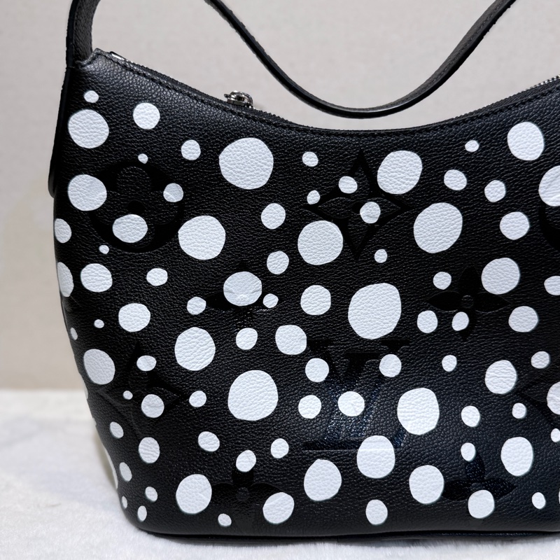 Louis Vuitton✨LV X YAYOI KUSAMA草間彌生 限定款 南瓜波點手提包腋下包 芯片款-5