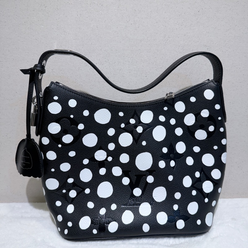 Louis Vuitton✨LV X YAYOI KUSAMA草間彌生 限定款 南瓜波點手提包腋下包 芯片款-7