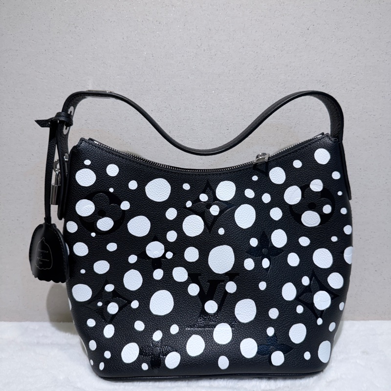 Louis Vuitton✨LV X YAYOI KUSAMA草間彌生 限定款 南瓜波點手提包腋下包 芯片款-8