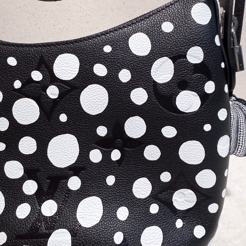 Louis Vuitton✨LV X YAYOI KUSAMA草間彌生 限定款 南瓜波點手提包腋下包 芯片款-11
