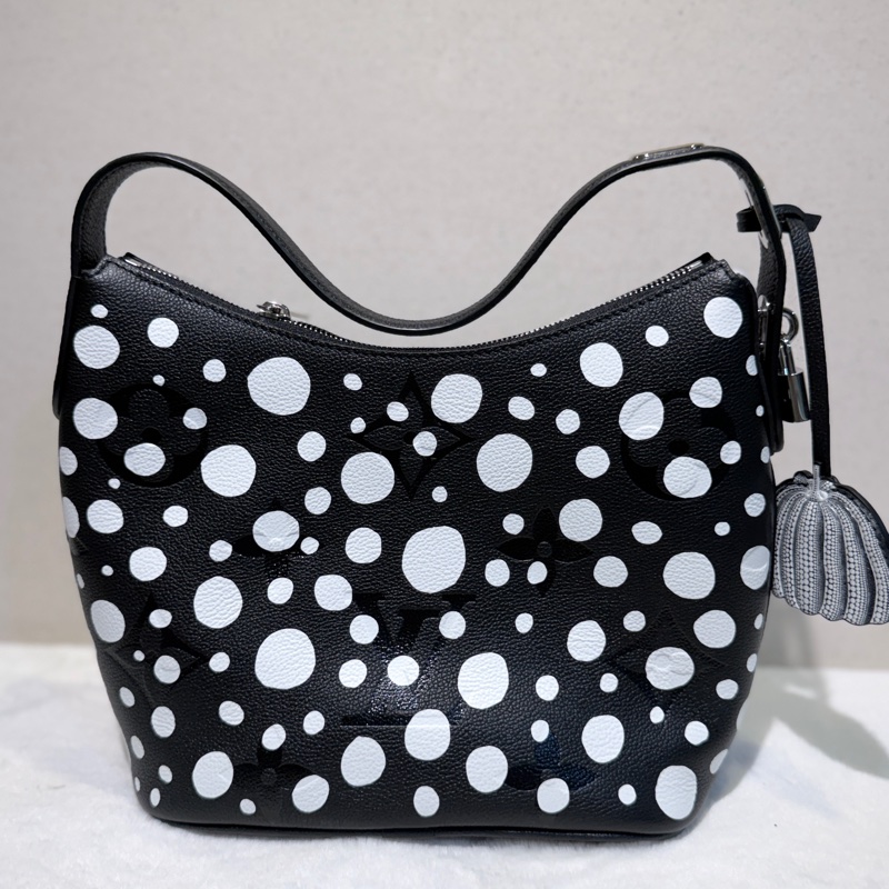Louis Vuitton✨LV X YAYOI KUSAMA草間彌生 限定款 南瓜波點手提包腋下包 芯片款-12