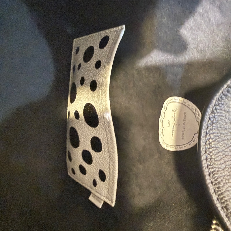 Louis Vuitton✨LV X YAYOI KUSAMA草間彌生 限定款 南瓜波點手提包腋下包 芯片款-24