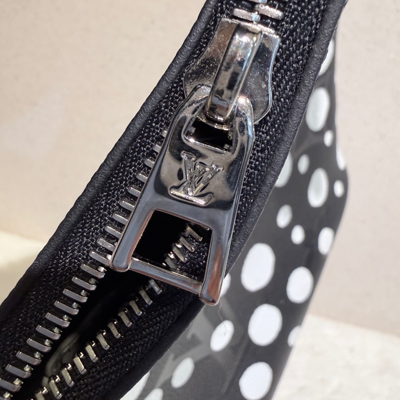 Louis Vuitton✨LV X YAYOI KUSAMA草間彌生 限定款 南瓜波點手提包腋下包 芯片款-27