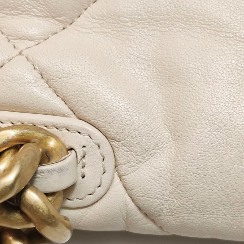 Chanel 19 Bag Maxi皮菱格絎縫穿皮雙C扣斜背包單肩包-21