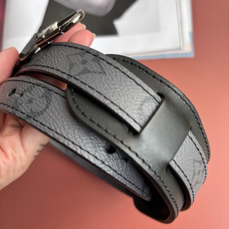 絕版 ::LOUIS VUITTON:: M45947 LV Keepall Bandoulière 20 黑色花紋手提斜背包-19