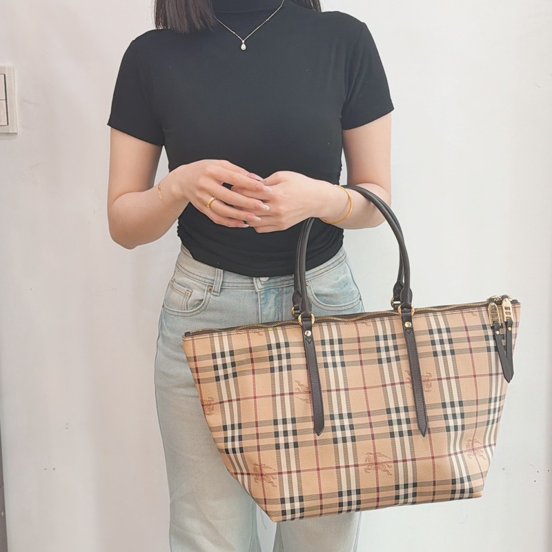 莉亞精品♡ Burberry 格紋拉鍊托特包 二手美包-1