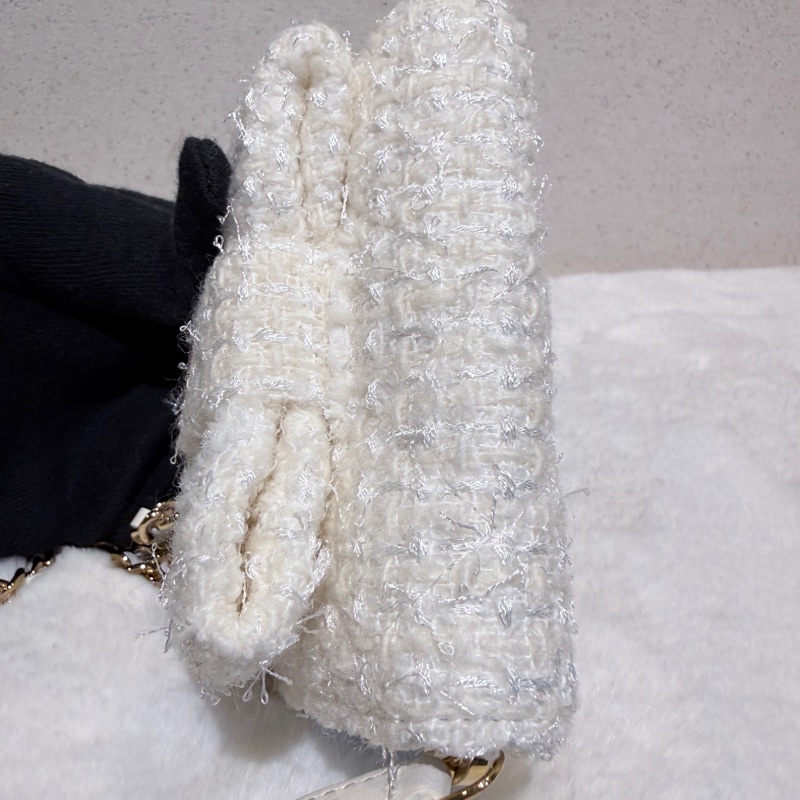 Chanel✨2023A白金毛呢蝴蝶結卡包零錢包-5