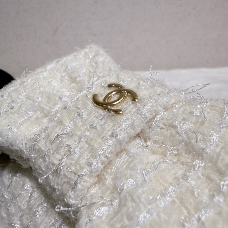 Chanel✨2023A白金毛呢蝴蝶結卡包零錢包-14