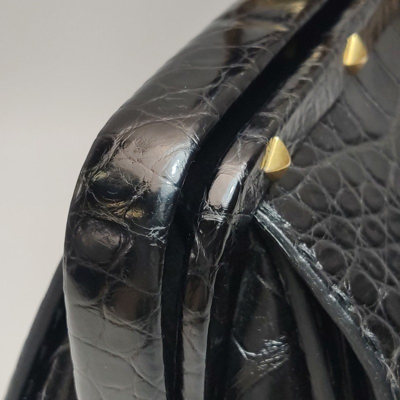 Gucci 鱷魚皮純色壓紋字母ogo金屬扣手提包-14