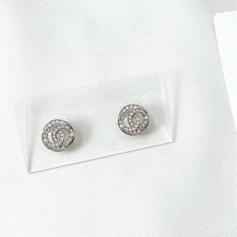 莉亞精品♡Chanel 銀色水鑽圓形耳環 二手-2