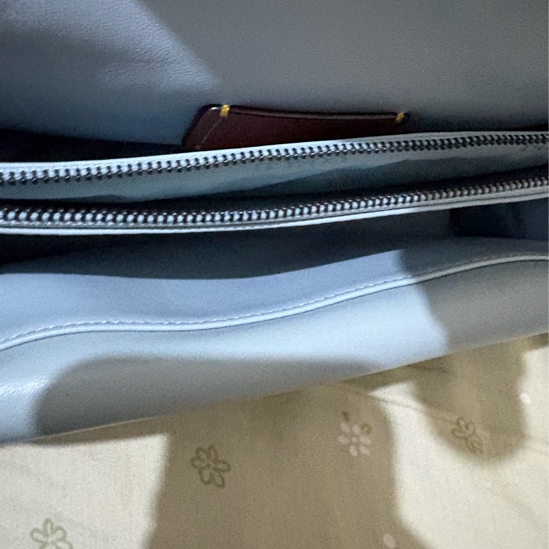 Coach pillow tabby 26枕頭包 霧霾藍買一送一-7