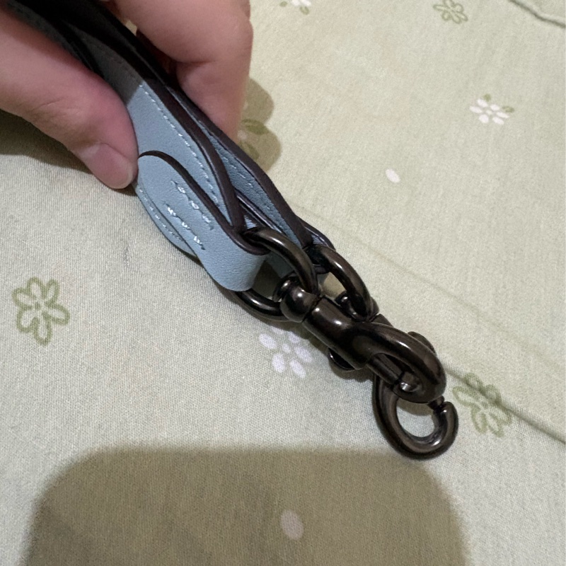 Coach pillow tabby 26枕頭包 霧霾藍買一送一-17