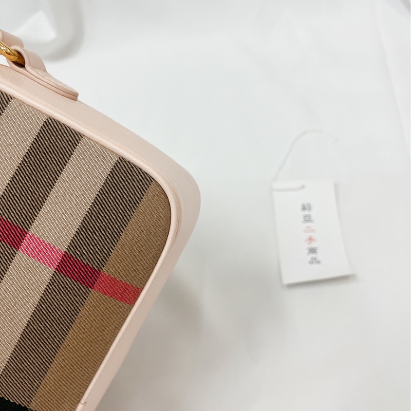 莉亞精品♡Burberry 格紋粉邊相機包 二手-11