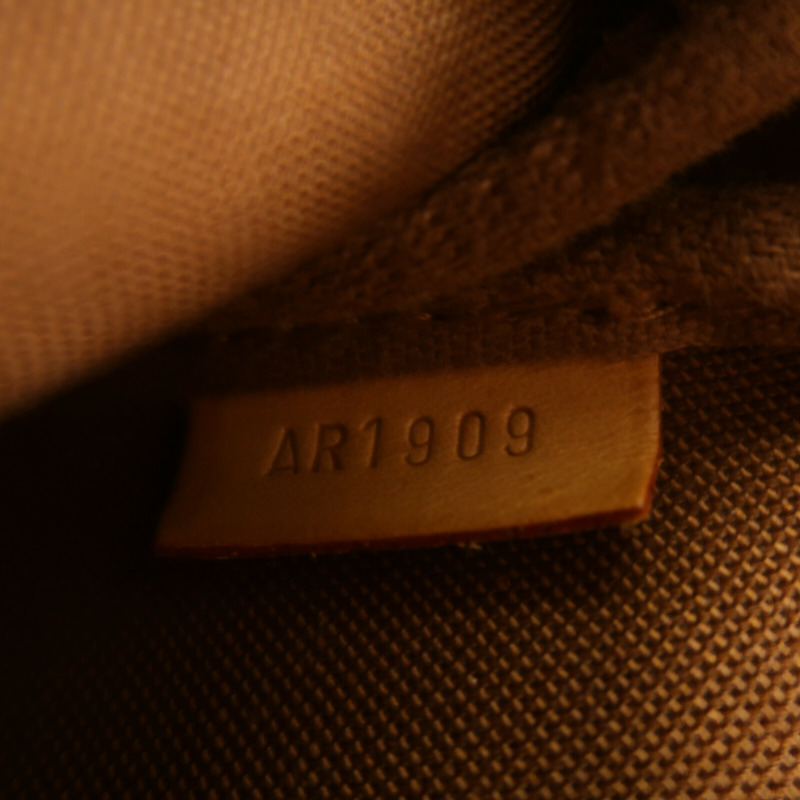 LOUIS VUITTON Monogram Pochette Accessoires金扣手挽袋棕色-6