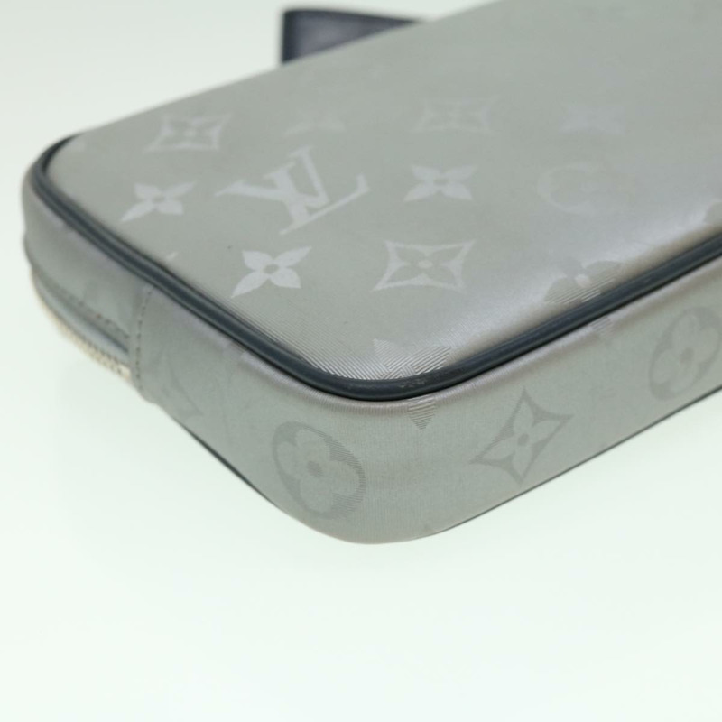 【日本直送】路易威登 Monogram Satellite Alpha 手拿包 銀色 M44171 LV Auth 32344V-16