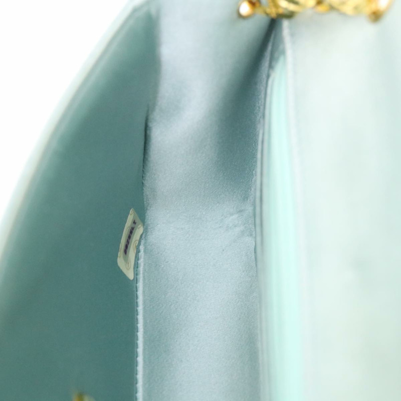 【日本直送】香奈兒 Diana Matelasse 緞面肩背包，淺藍色，CC 標誌，正品編號 33325V-21