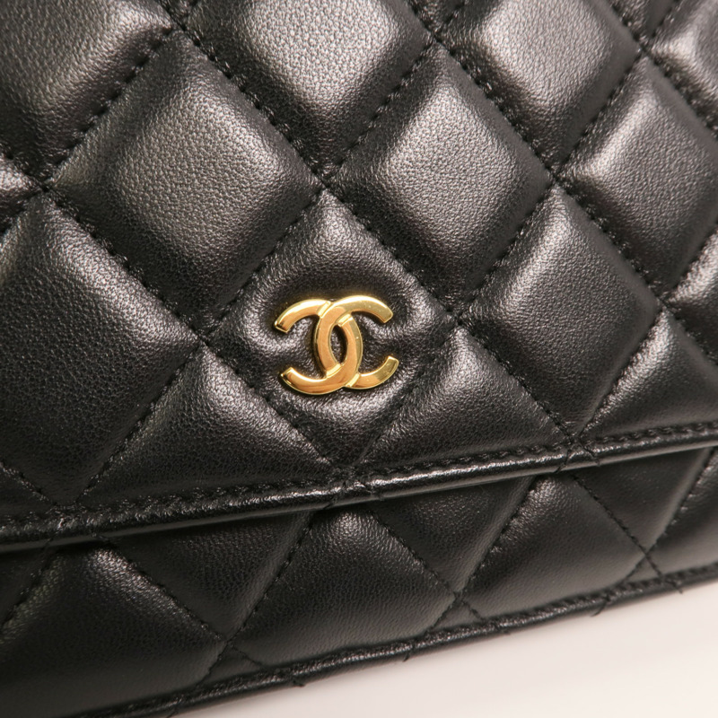 CHANEL 羊皮皮革Wallet On Chain金扣鏈帶肩背袋-12