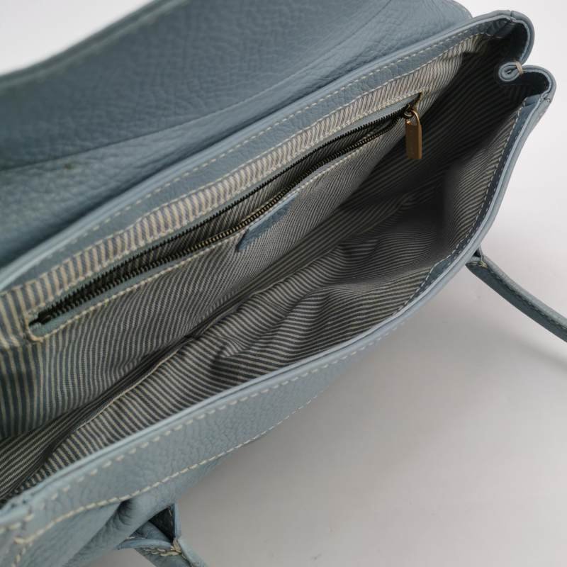 Celine牛皮純色金屬針扣單肩包-6