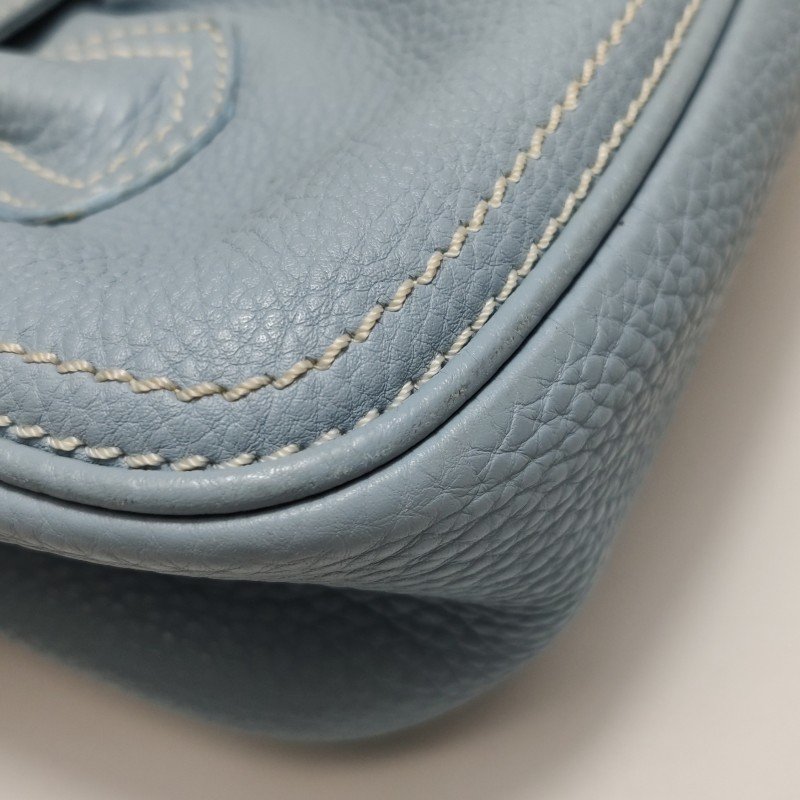 Celine牛皮純色金屬針扣單肩包-15