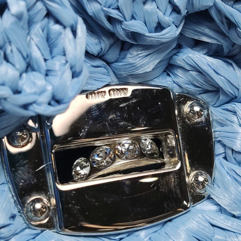 Miu Miu Miu Crystal 系列純色金屬扣珩縫鑽飾單肩包-10