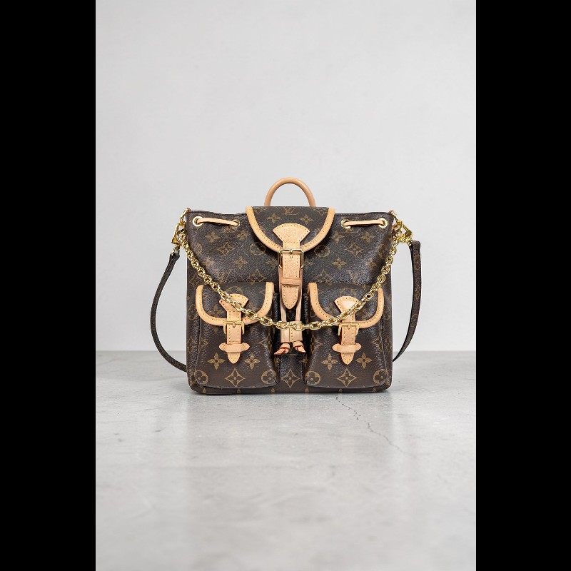 莉亞精品♡LV Excursion後背包 近新閒置-0