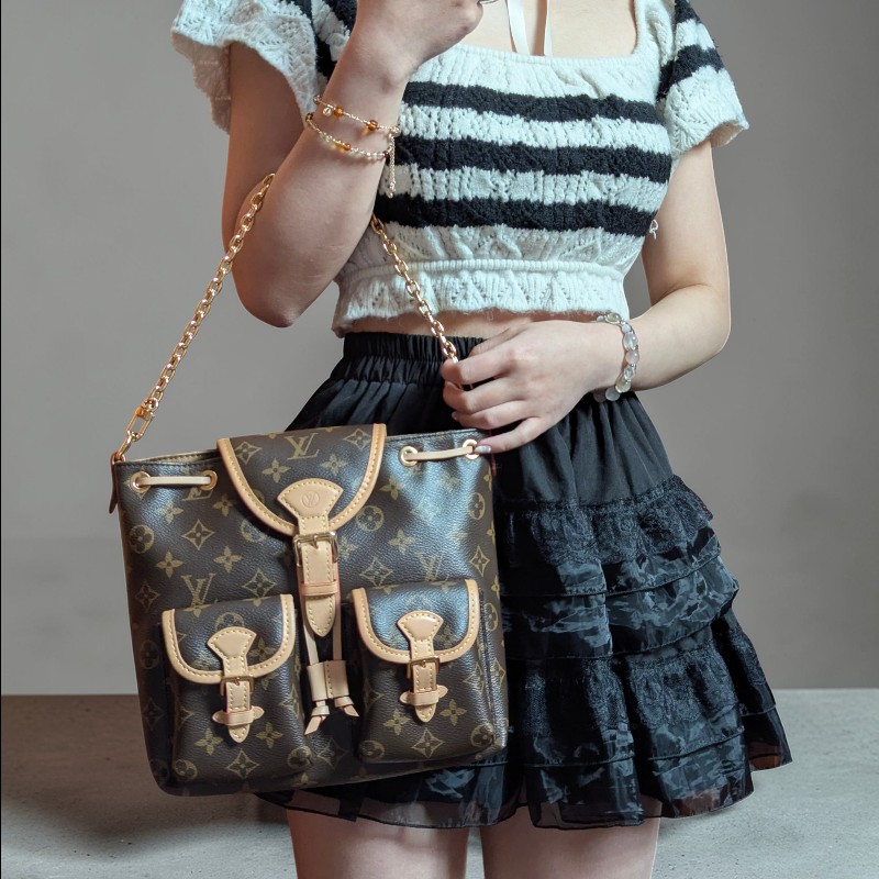 莉亞精品♡LV Excursion後背包 近新閒置-2