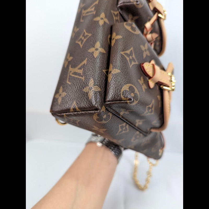 莉亞精品♡LV Excursion後背包 近新閒置-5