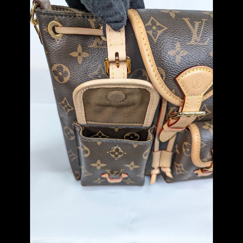 莉亞精品♡LV Excursion後背包 近新閒置-15