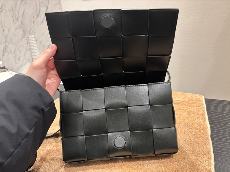BOTTEGA VENETA Cassette 15格編織小牛皮包-3