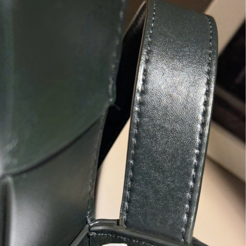 BOTTEGA VENETA Cassette 15格編織小牛皮包-5