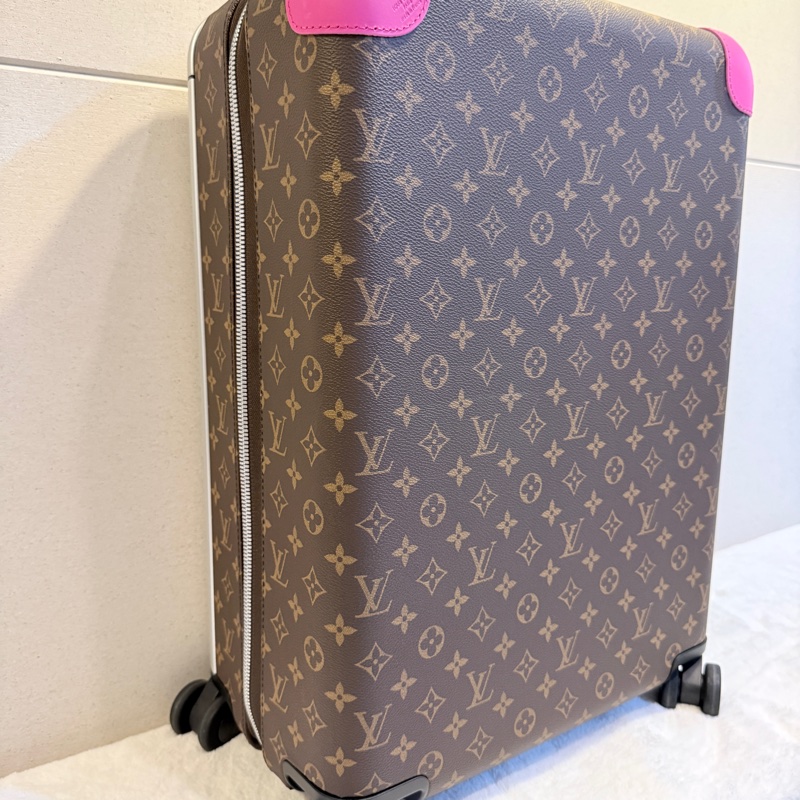 Louis Vuitton✨LV M46780 Horizon 老花行李箱登機箱55cm 玫紅皮 芯片款-5