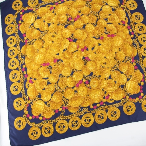 Chanel 100% 真絲海軍藍色鏈條+金色硬幣圖案大絲巾