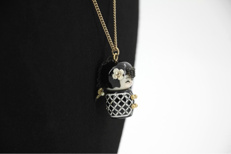 Chanel Vintage 10A 樹脂Paris-Shanghai系列山茶花俄羅斯娃娃吊墜項鏈-1