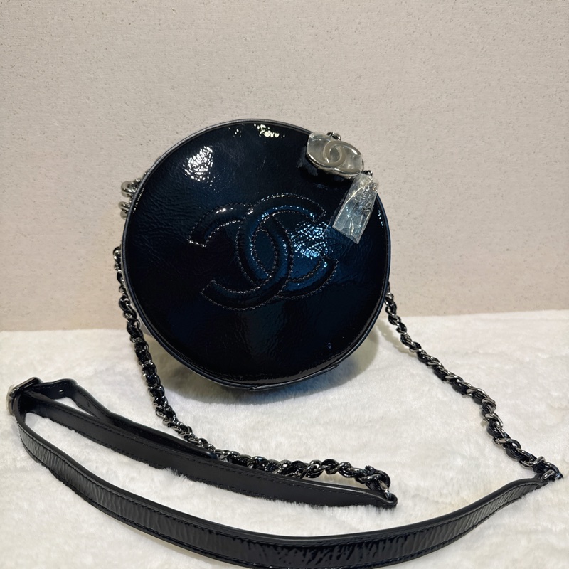 Chanel✨黑銀漆皮圓餅包鏈條包 貓頭鷹拉鍊-2