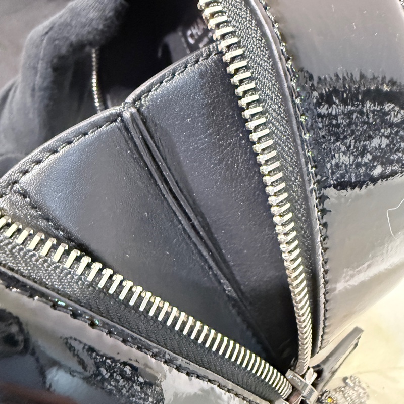 Chanel✨黑銀漆皮圓餅包鏈條包 貓頭鷹拉鍊-22