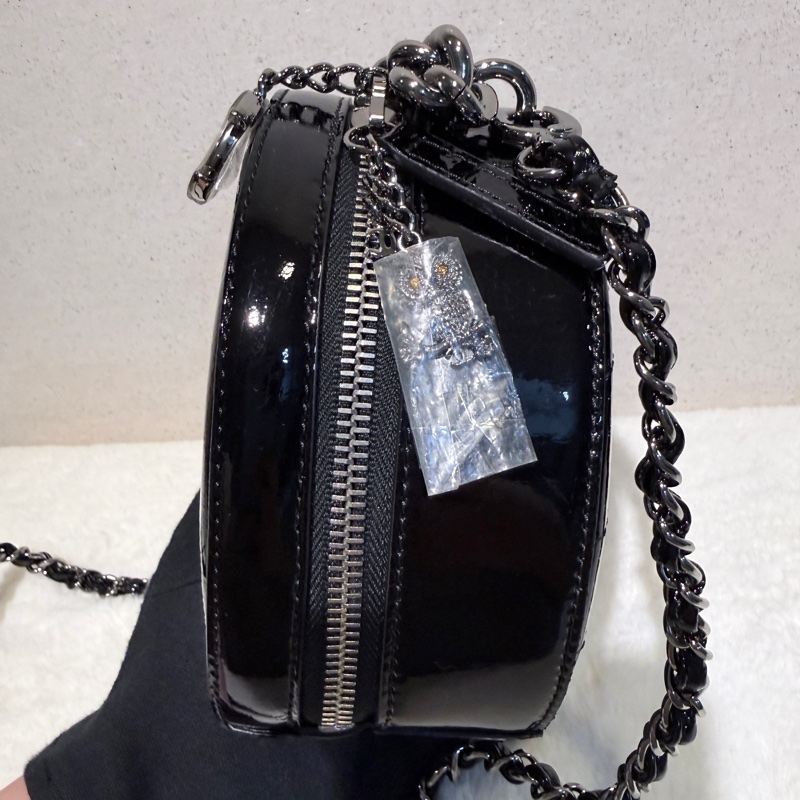 Chanel✨黑銀漆皮圓餅包鏈條包 貓頭鷹拉鍊-30