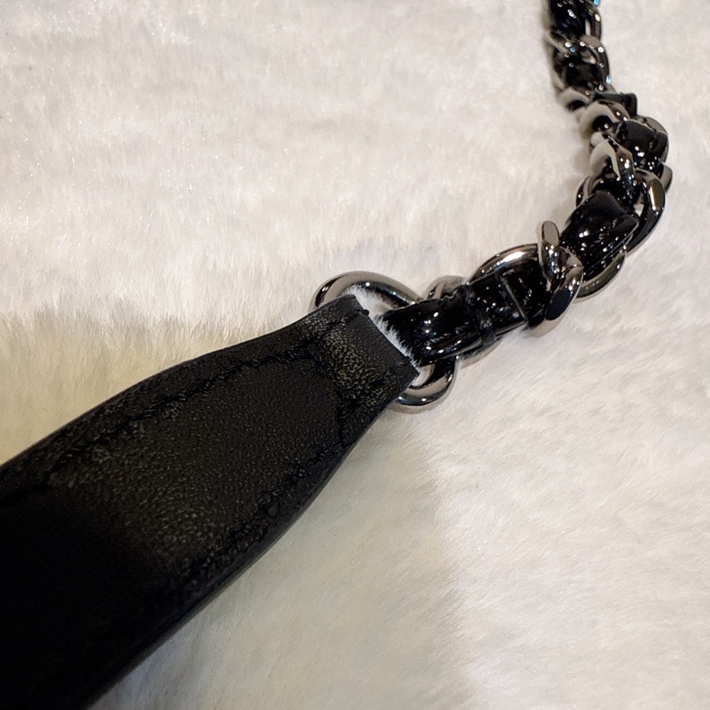 Chanel✨黑銀漆皮圓餅包鏈條包 貓頭鷹拉鍊-35