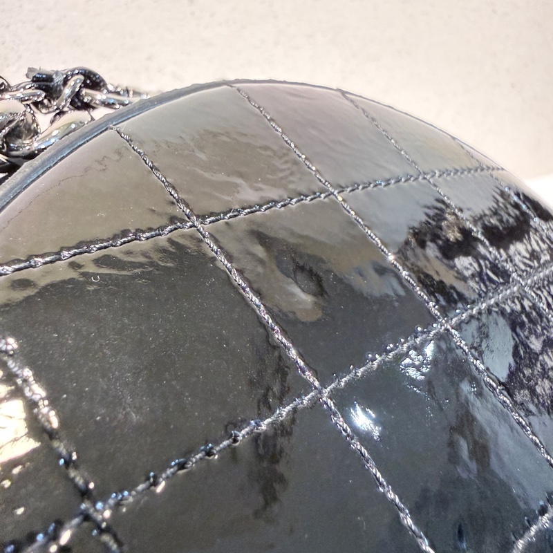 Chanel✨黑銀漆皮圓餅包鏈條包 貓頭鷹拉鍊-40