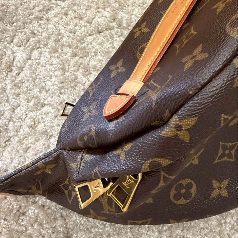 LOUIS VUITTON LV M43644 經典 Monogram 拉鍊腰包-25
