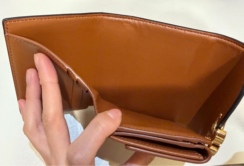 Celine 老花TRIOMPHE 三折短夾-6