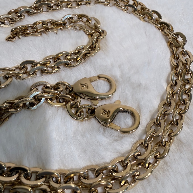 Louis Vuitton✨LV黑白刺繡1854達芙妮woc鏈條包 芯片-43