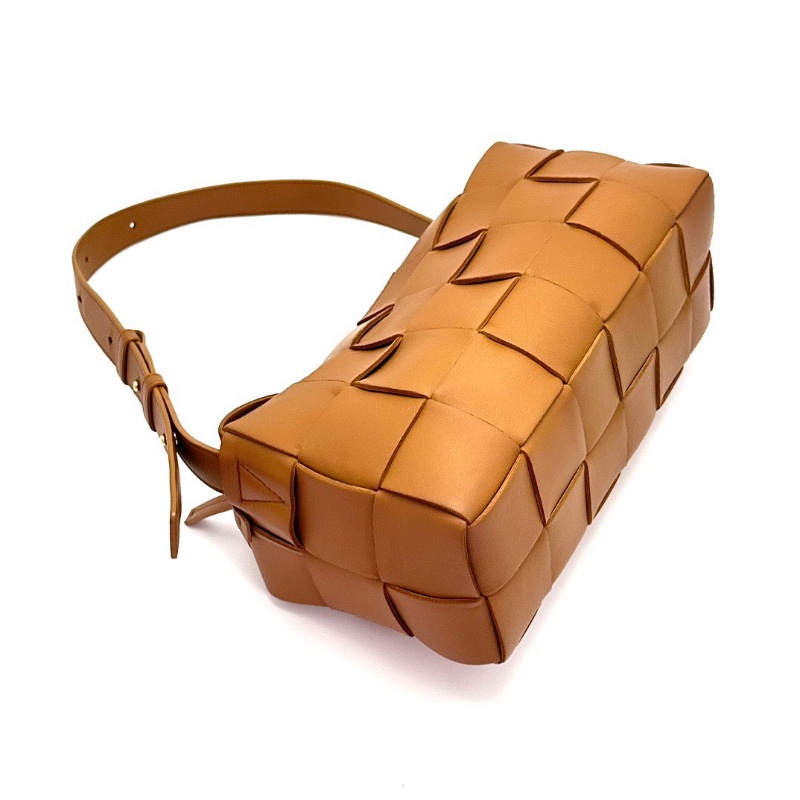 BV 18格焦糖腋下包27*14*10 98新配件塵袋吊牌-3