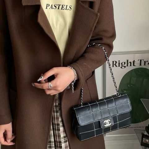 Chanel cf 海軍藍接近黑 牛皮 大mini白線外縫線勾勒的冰格元素22×13 99新配件塵袋