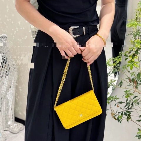 Chanel  23C cf woc發財包 荔枝牛皮黃色金扣 鏈條翻蓋包  12.3*19.2*3.5 98新配件盒子 塵袋