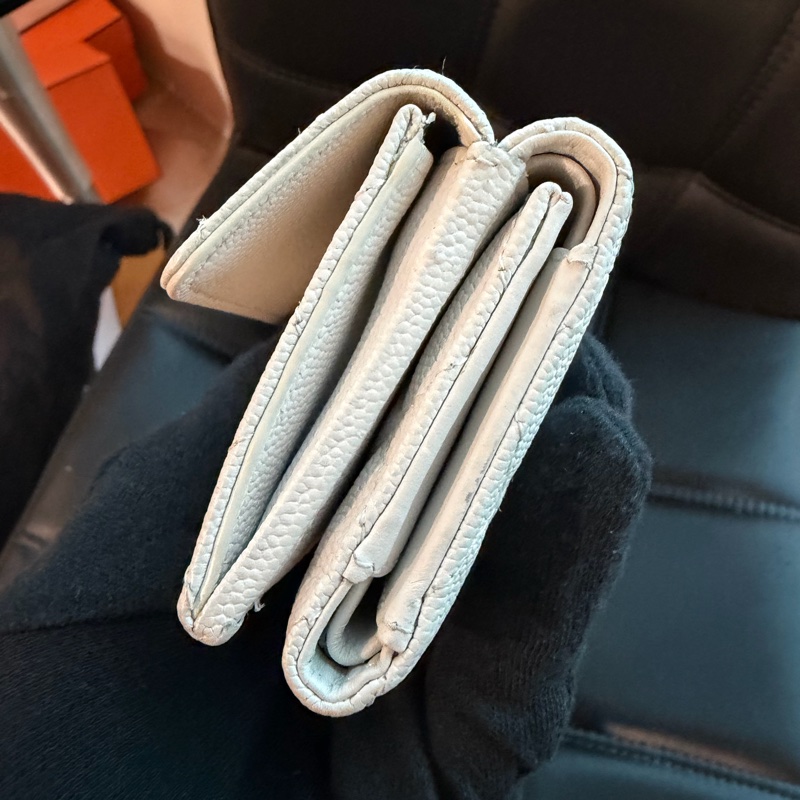 CHANEL 鏤空logo奶白色錢包 三折短夾 🤍-4