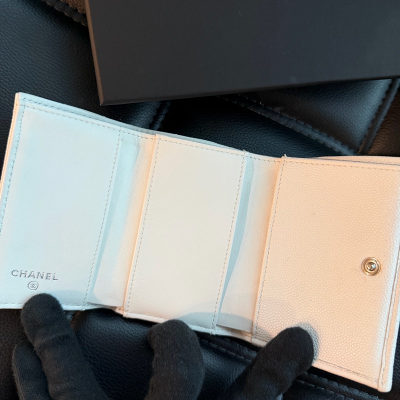 CHANEL 鏤空logo奶白色錢包 三折短夾 🤍-8